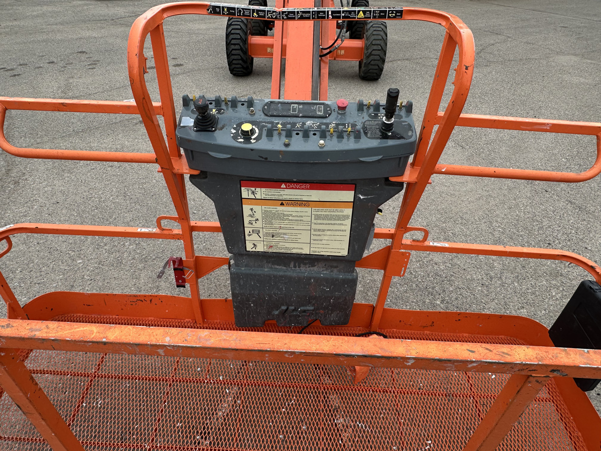 2017 JLG 460SJ-5