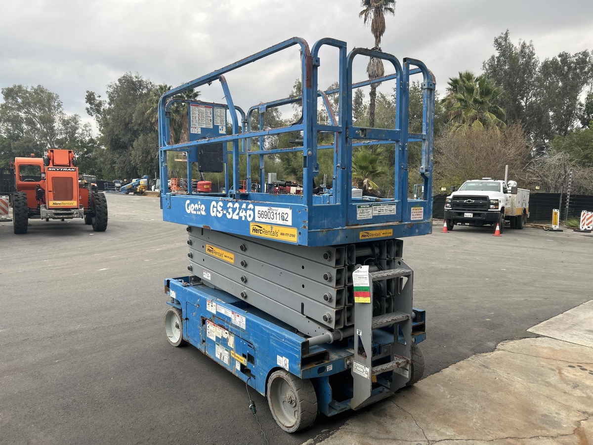 2018 Genie GS-3246-2
