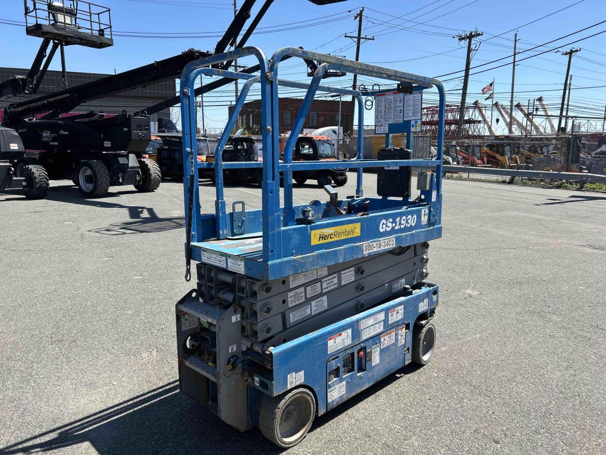 2017 Genie GS-1930