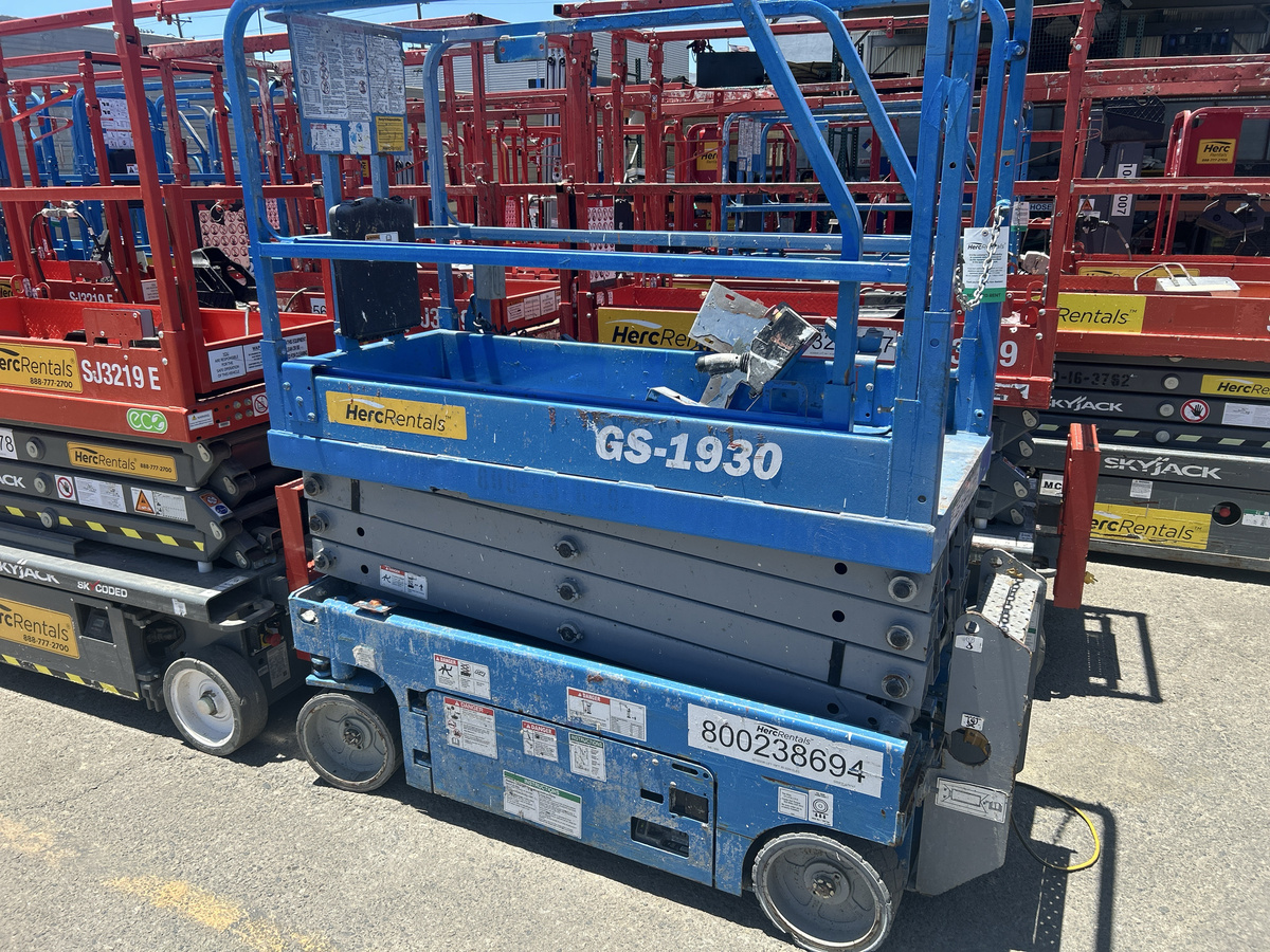 2018 Genie GS-1930