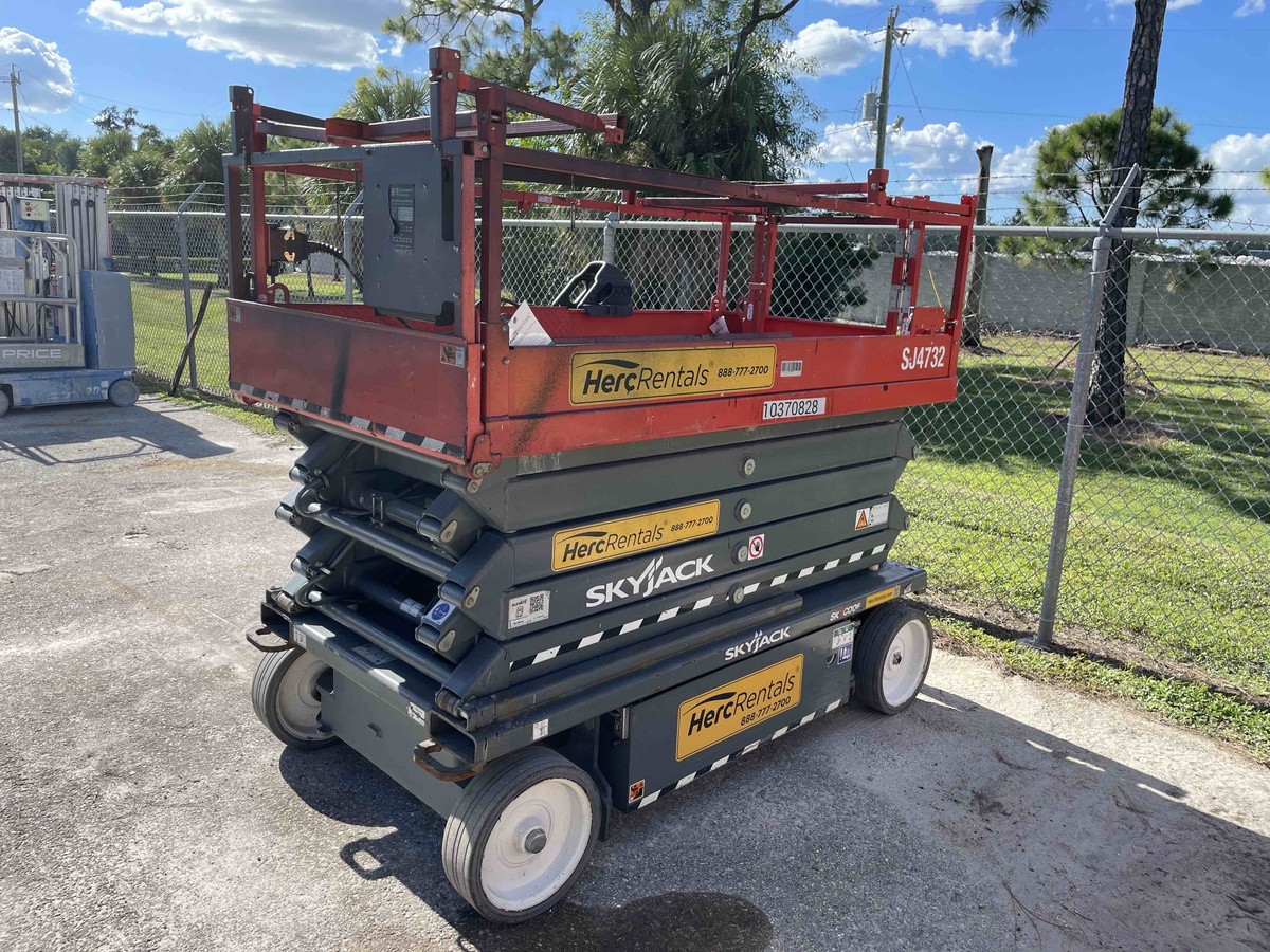 2022 Skyjack SJ4732