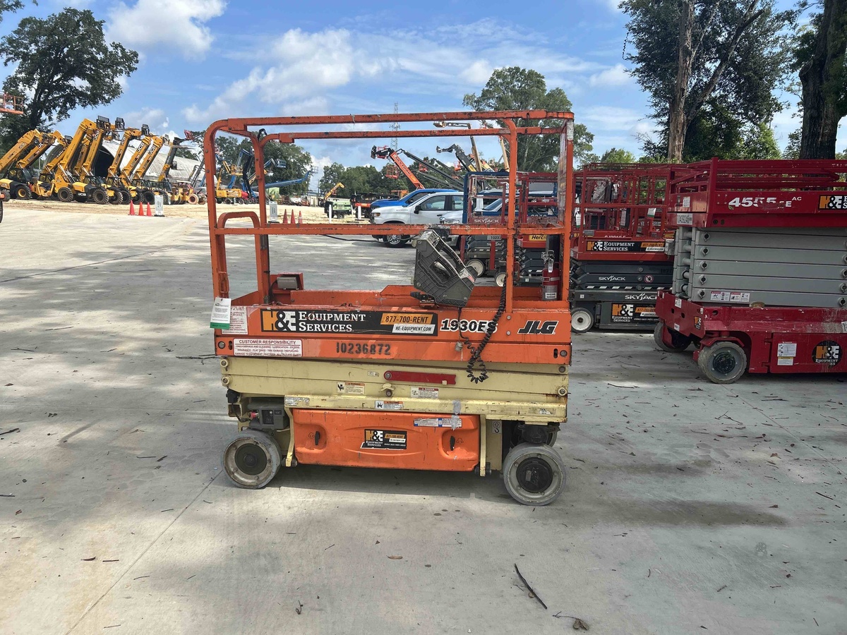 2018 JLG 1930ES-1