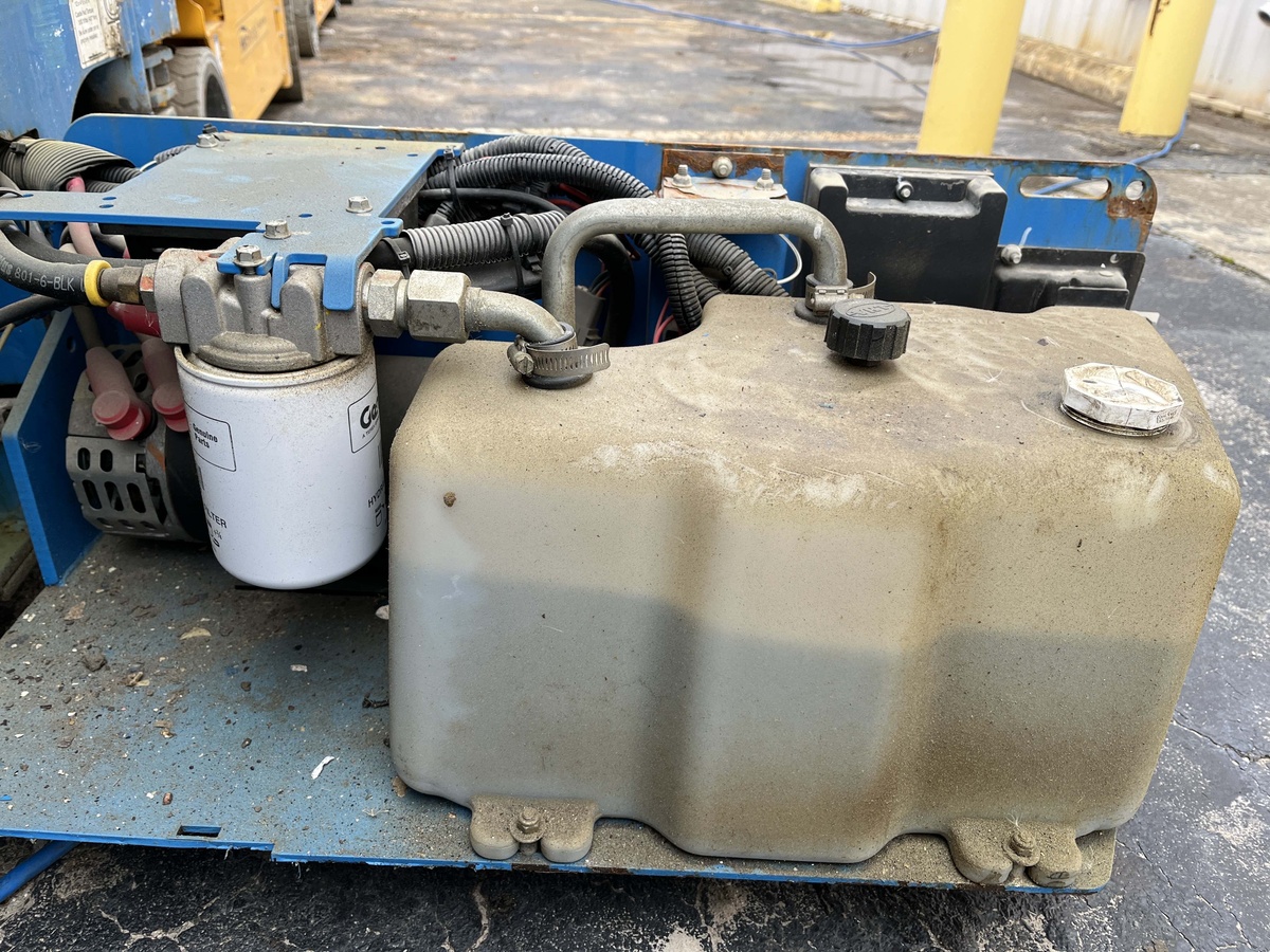 2018 Genie GS-1930-8