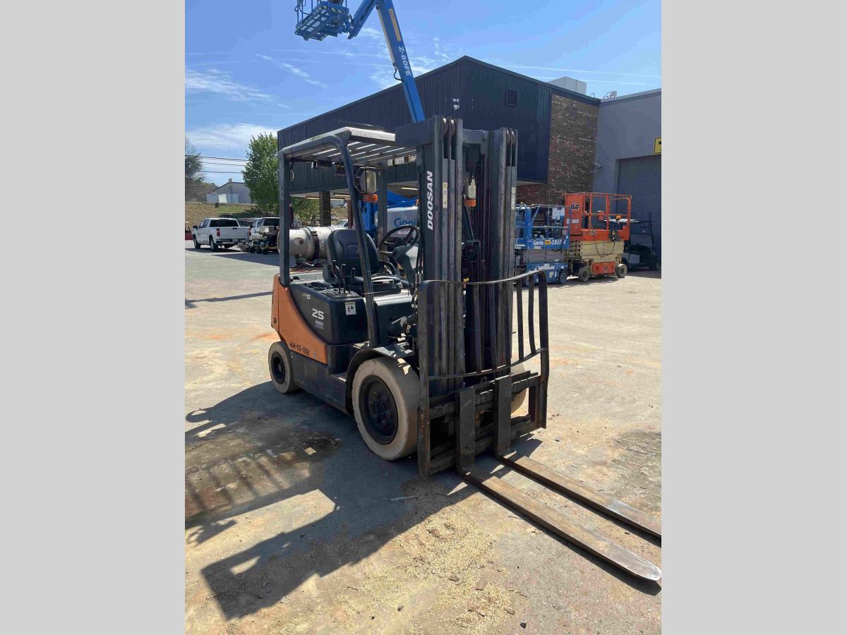 2012 Doosan G25P-5
