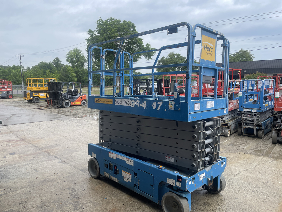2019 Genie GS-4047