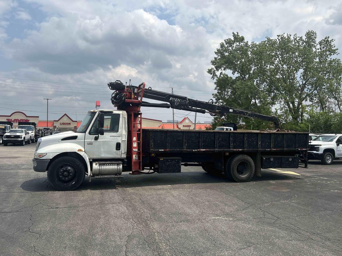 2004 International 4400