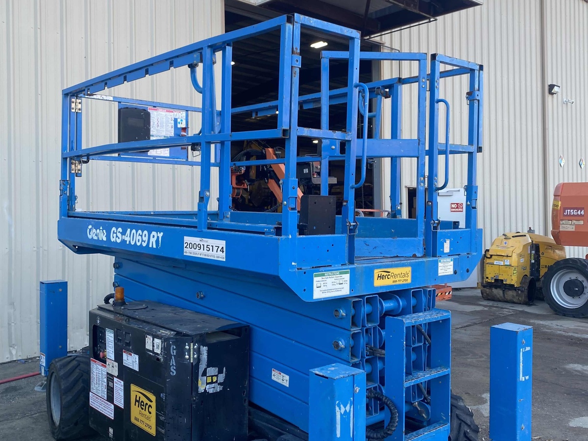 2015 Genie GS-4069 RT-4