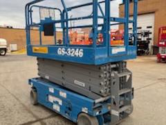 2018 Genie GS-3246
