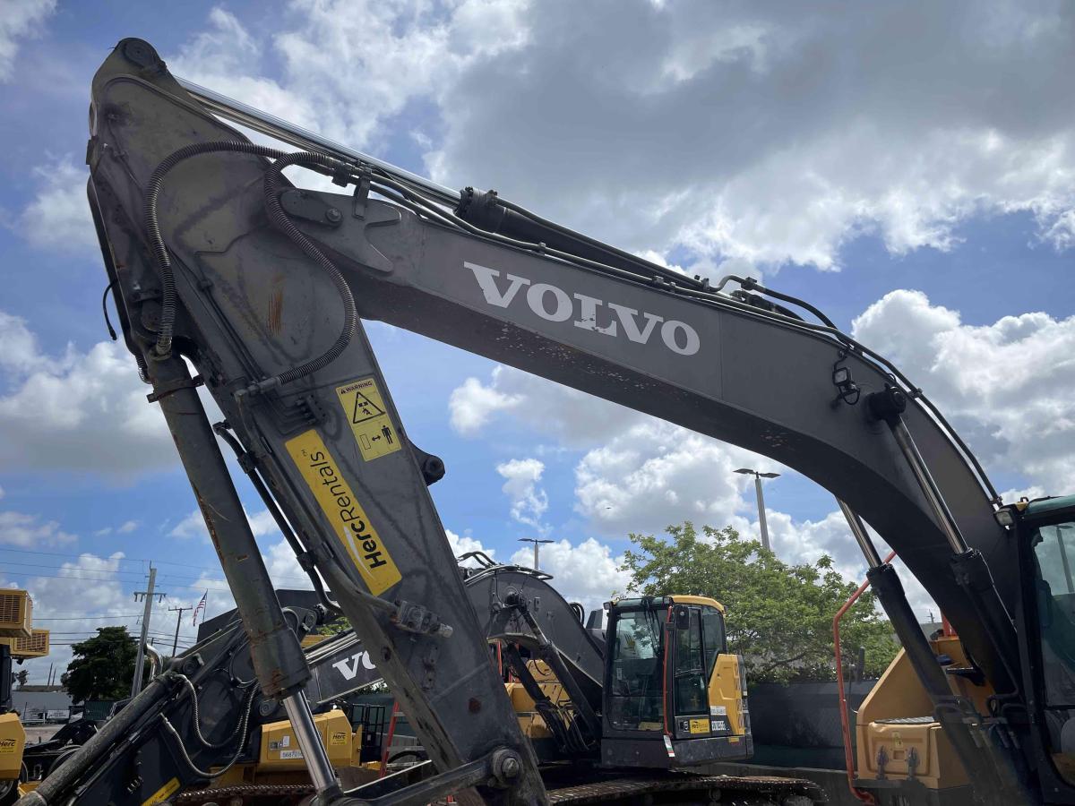 2019 Volvo EC220EL