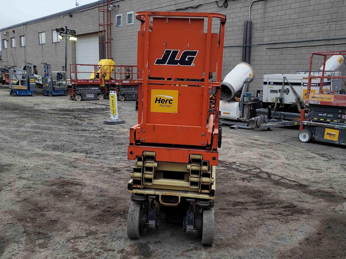 2017 JLG 1930ES