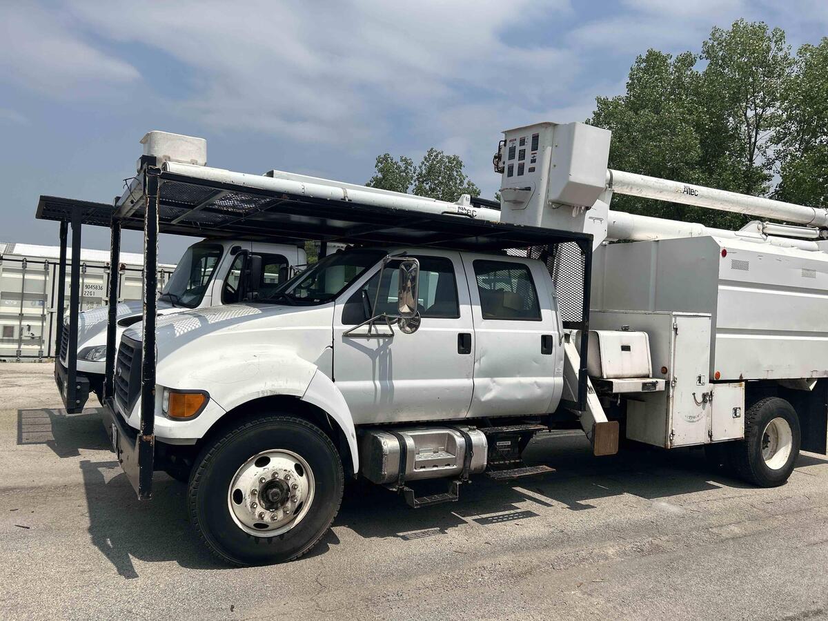 2000 Ford F750