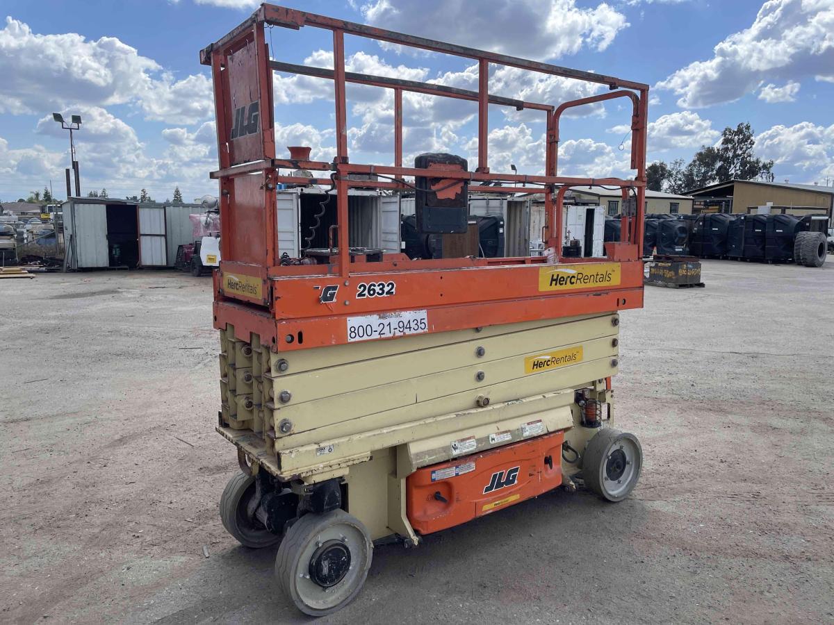 2018 JLG 2632ES