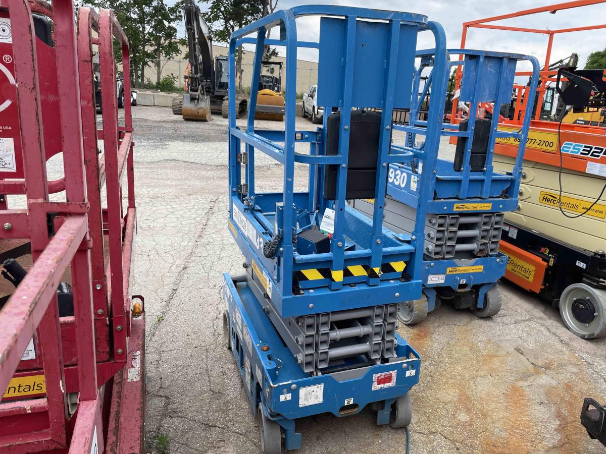 2019 Genie GS1330M