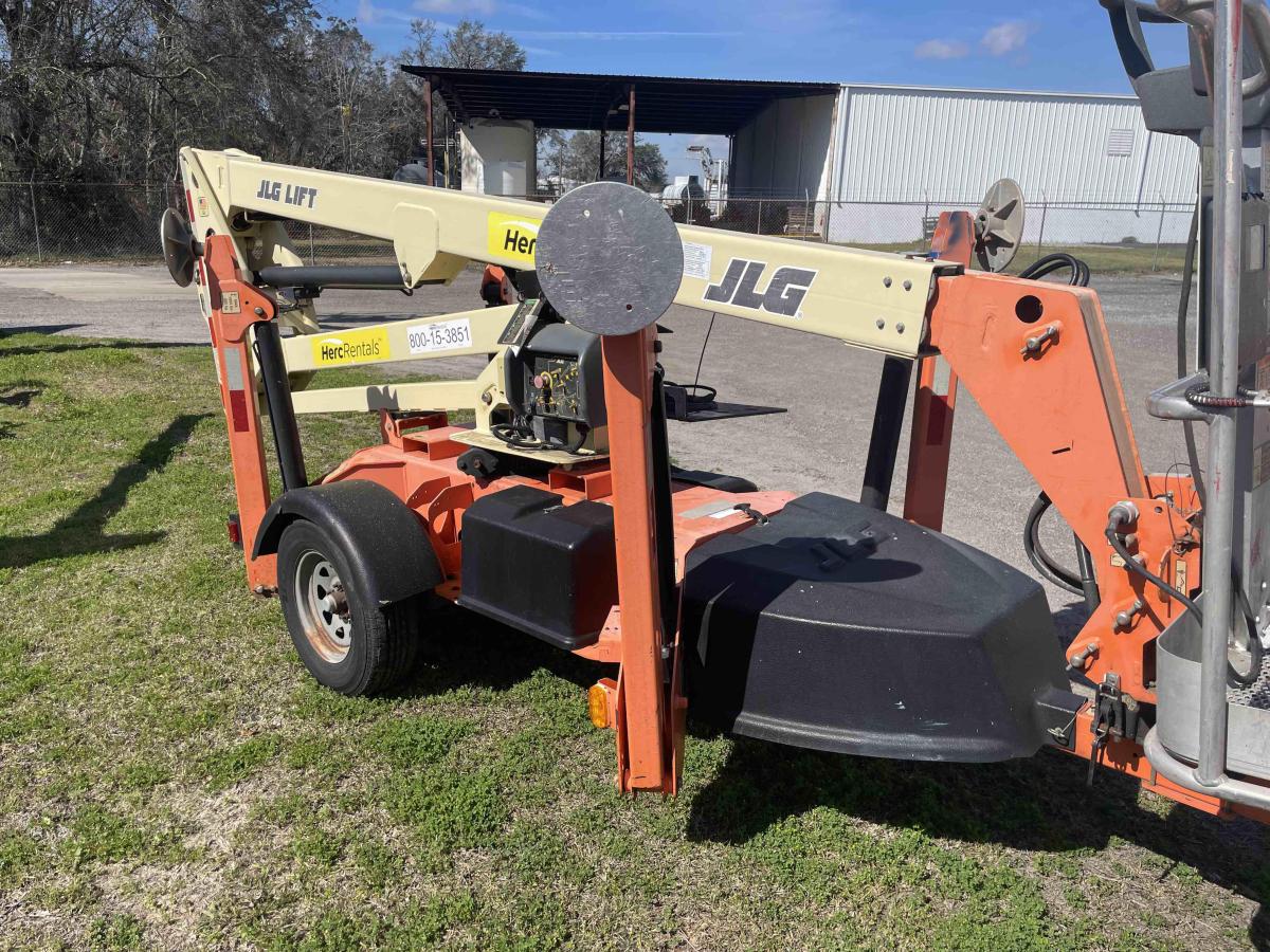 2017 JLG T350