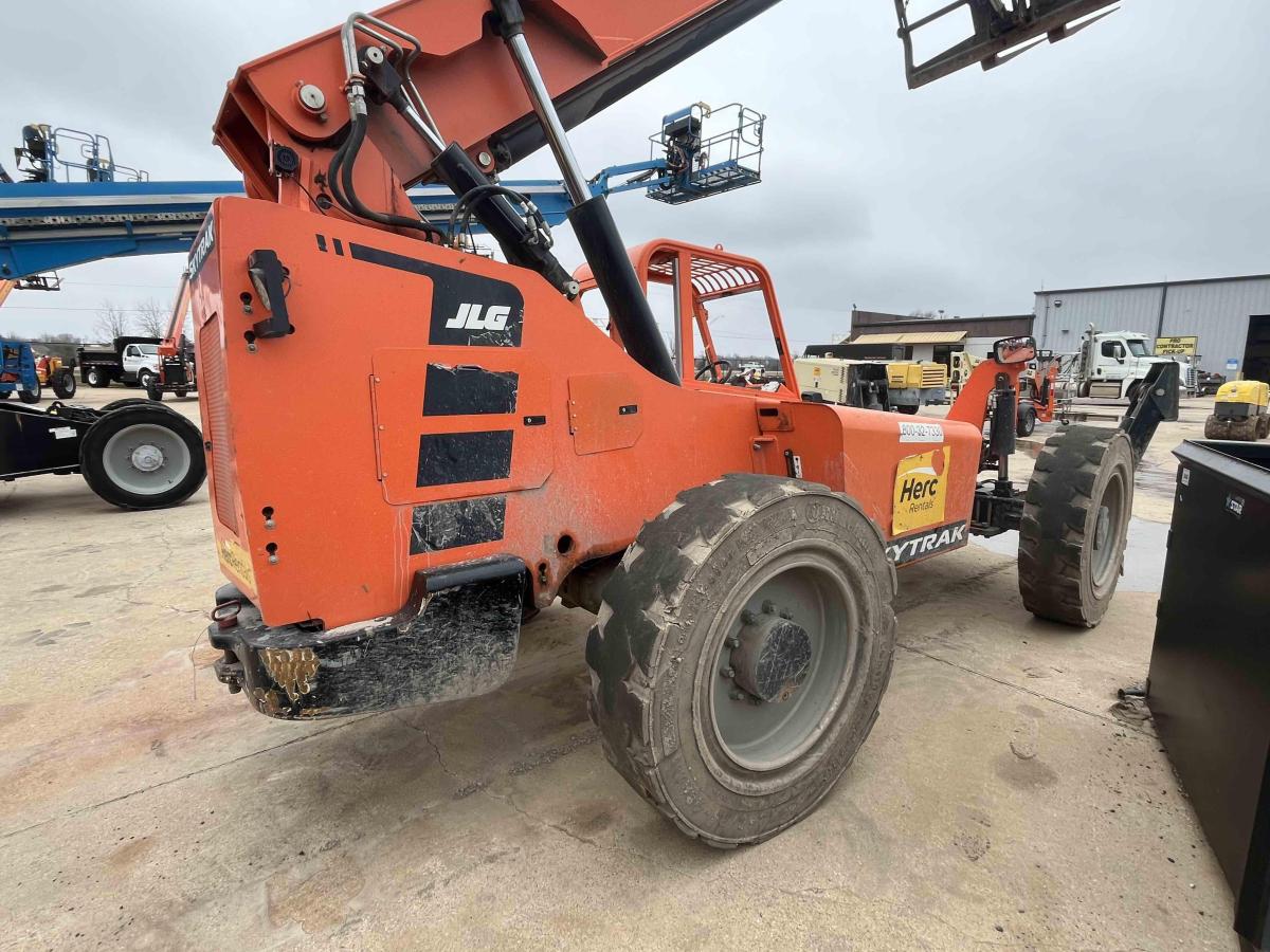 2021 SkyTrak 10042