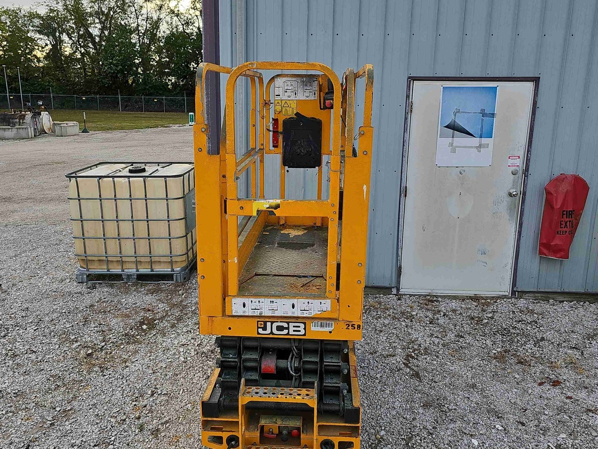 2022 JCB S1930E-4