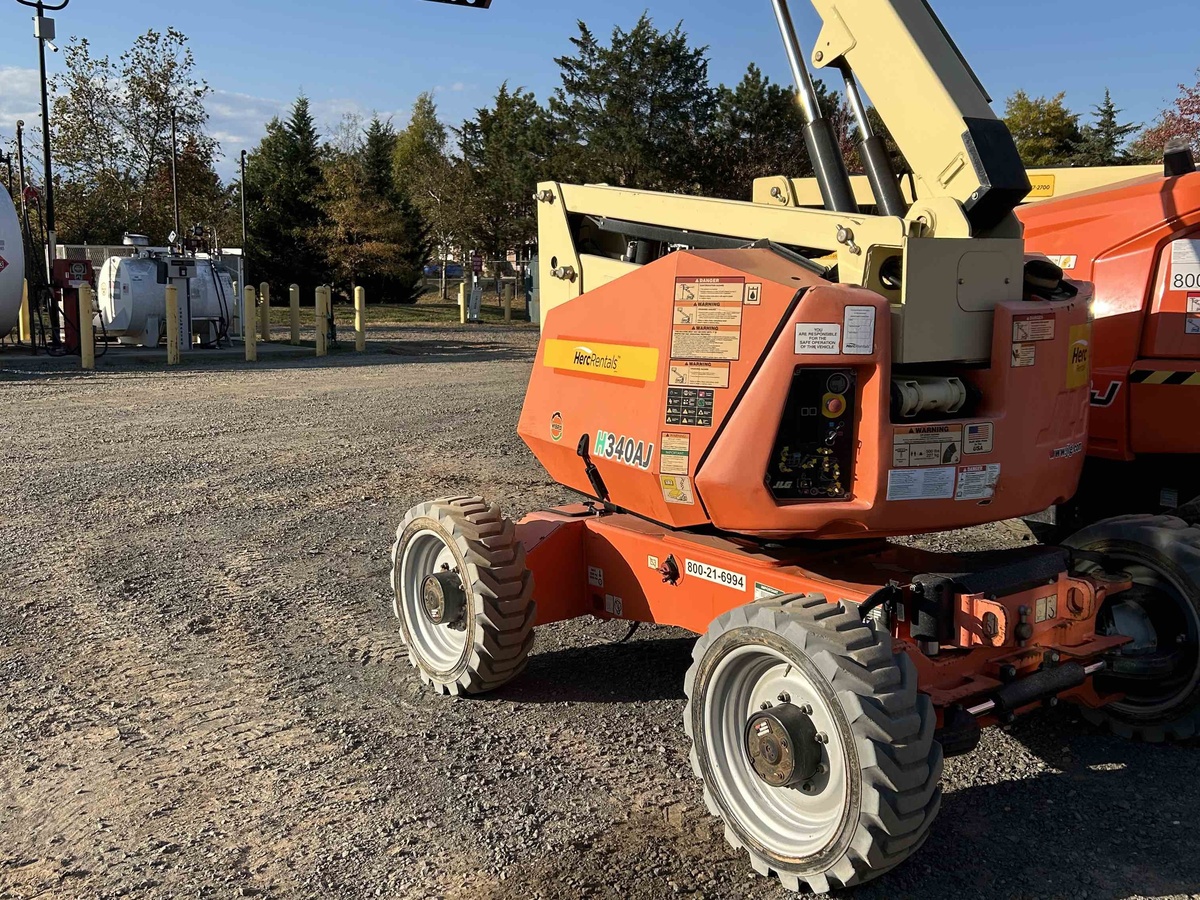 2018 JLG H340AJ