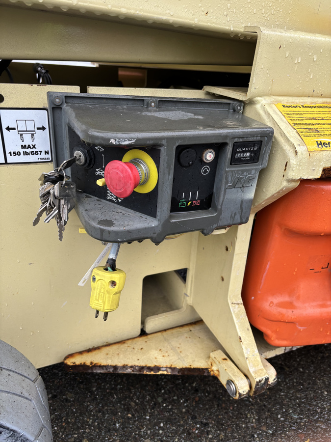 2017 JLG 2646ES-11