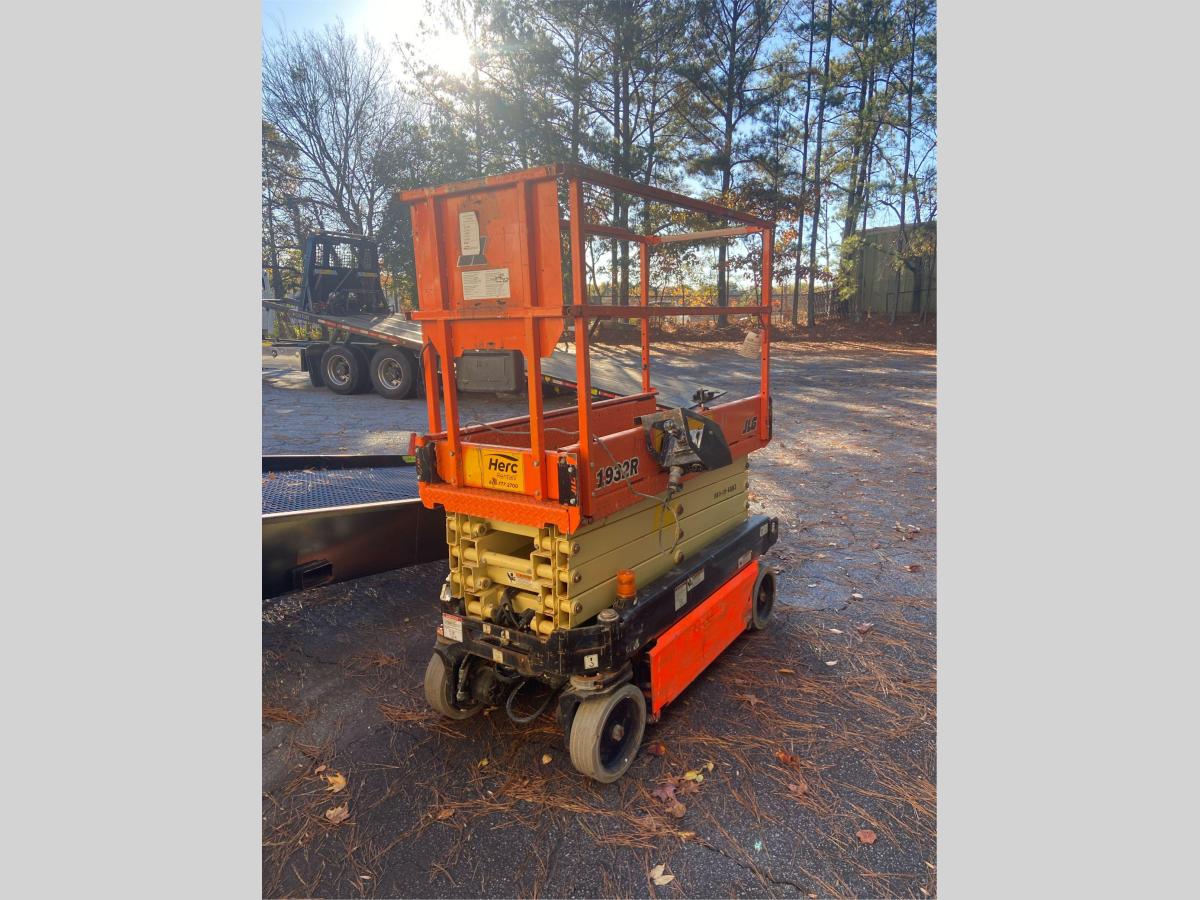2018 JLG 1932R