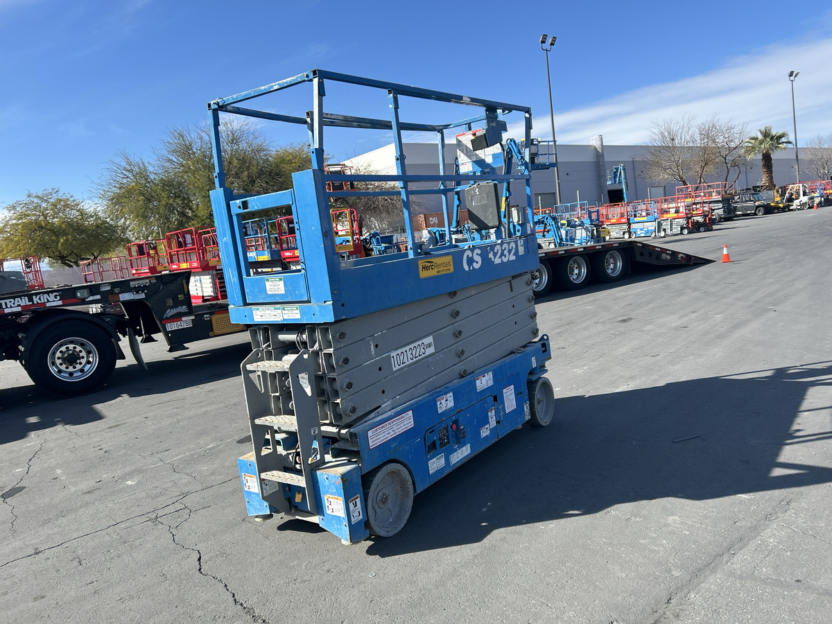 2017 Genie GS-3232-3