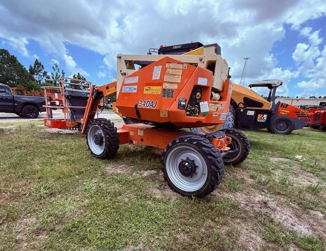 2017 JLG 340AJ-13
