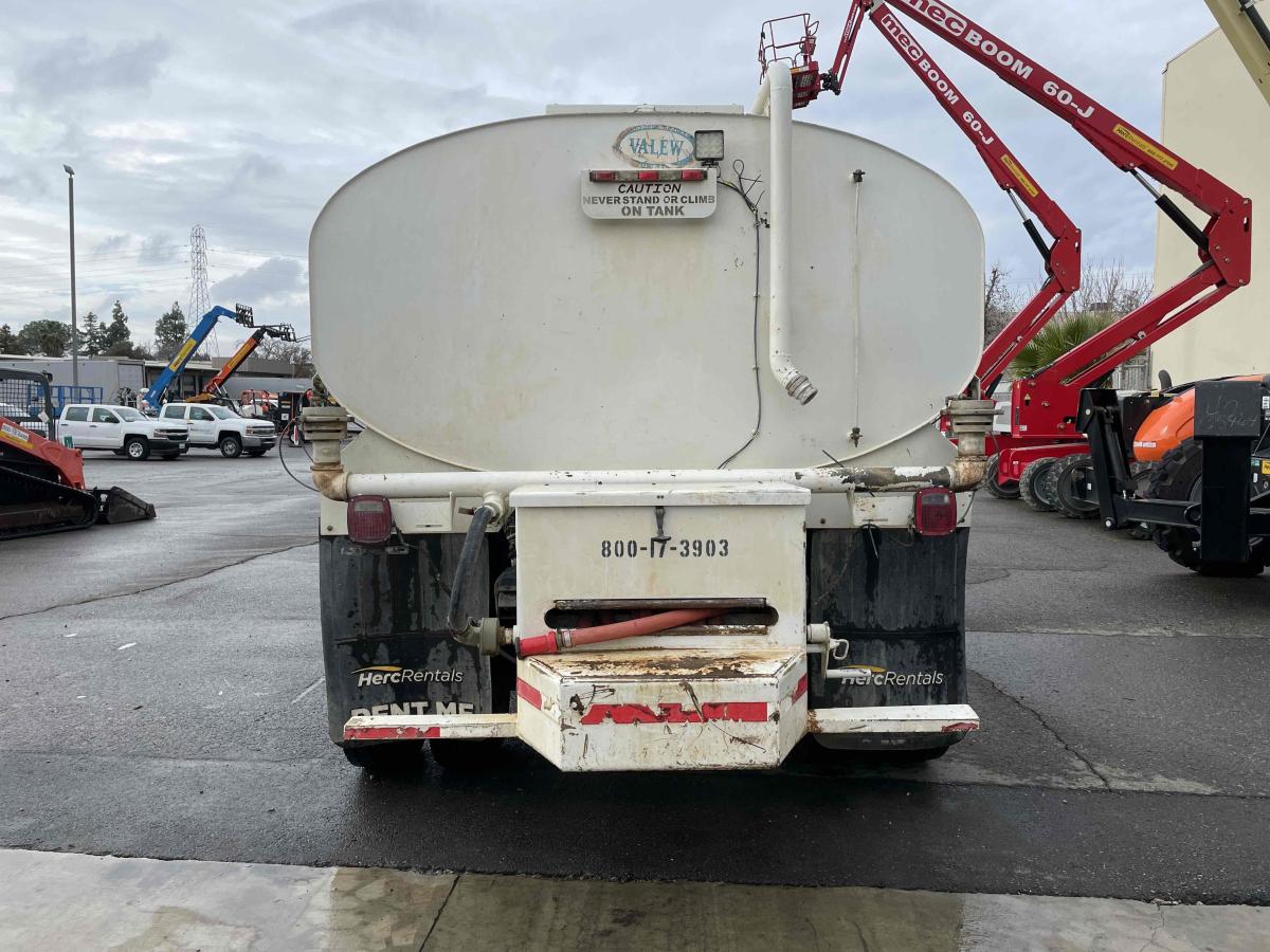 2018 Freightliner M2106