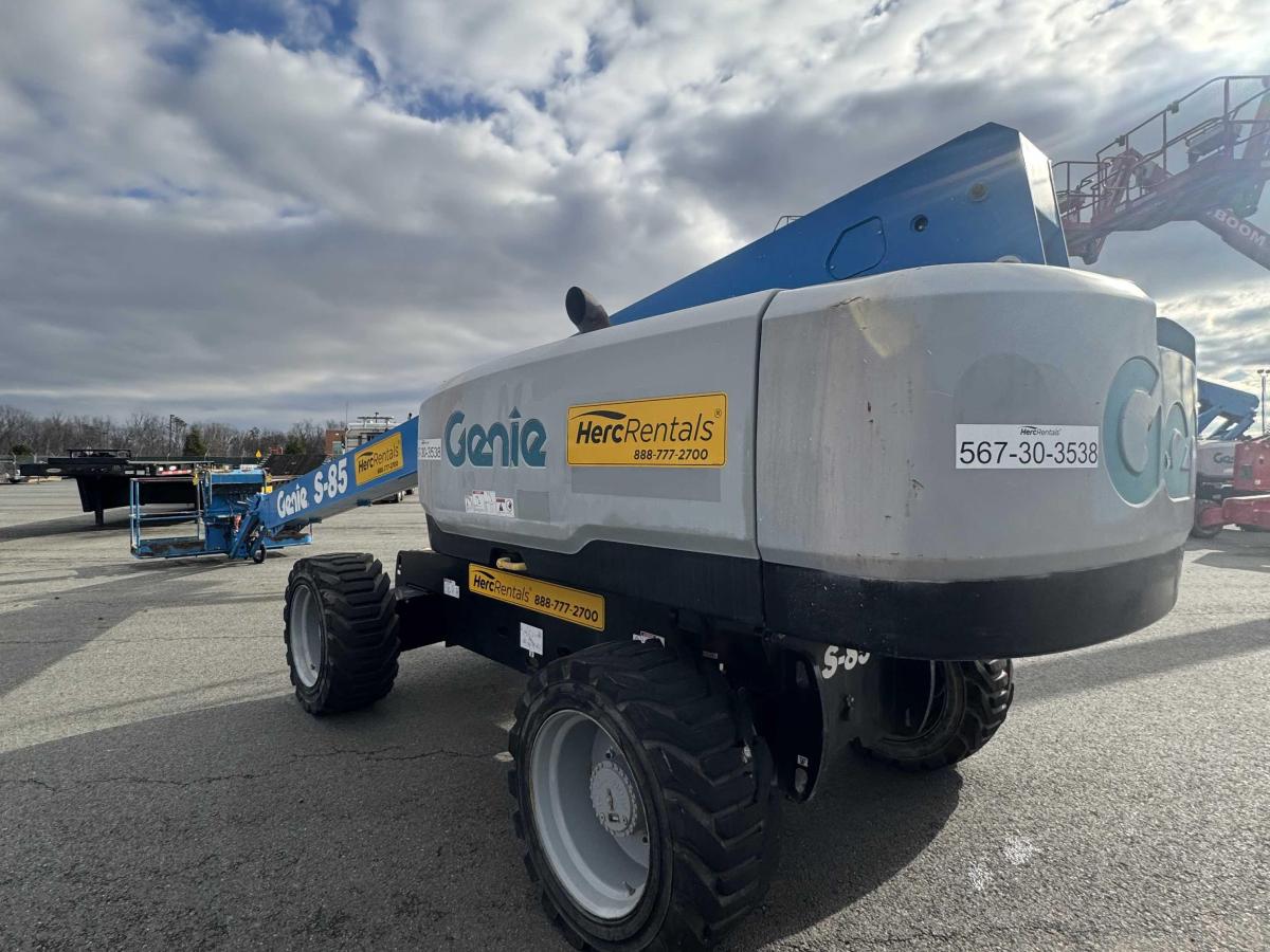 2017 Genie S-85