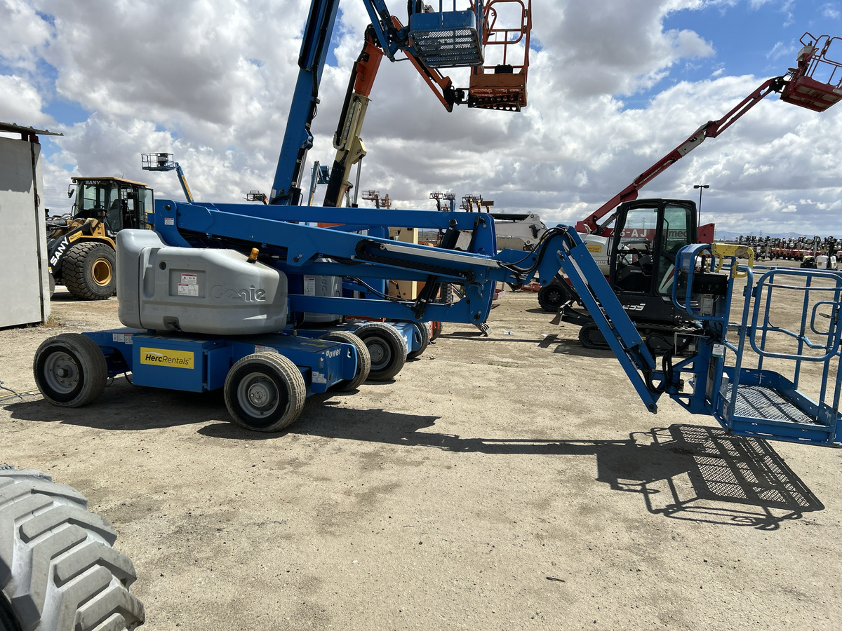 2018 Genie Z-45/25J-16