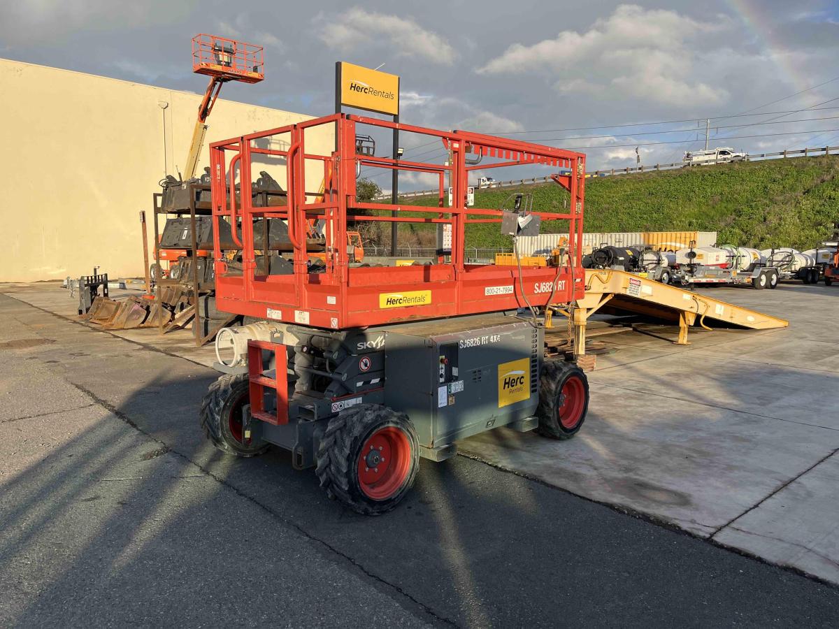 2018 Skyjack SJ-6826RT-2