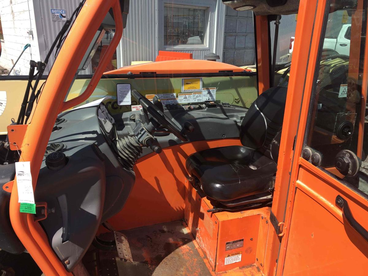 2017 JLG G5-18A