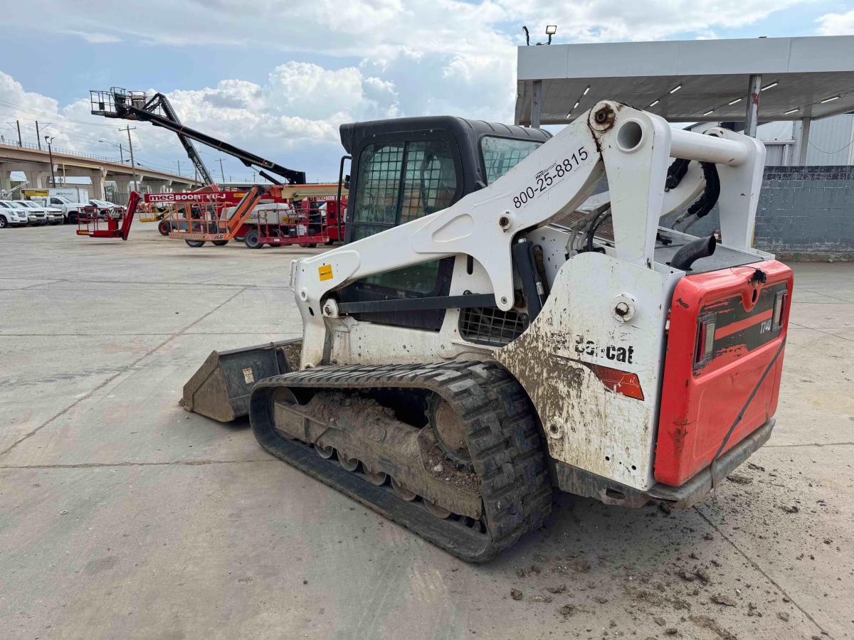 2019 Bobcat T740