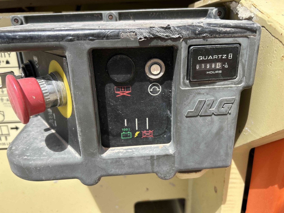 2018 JLG 3246ES-6
