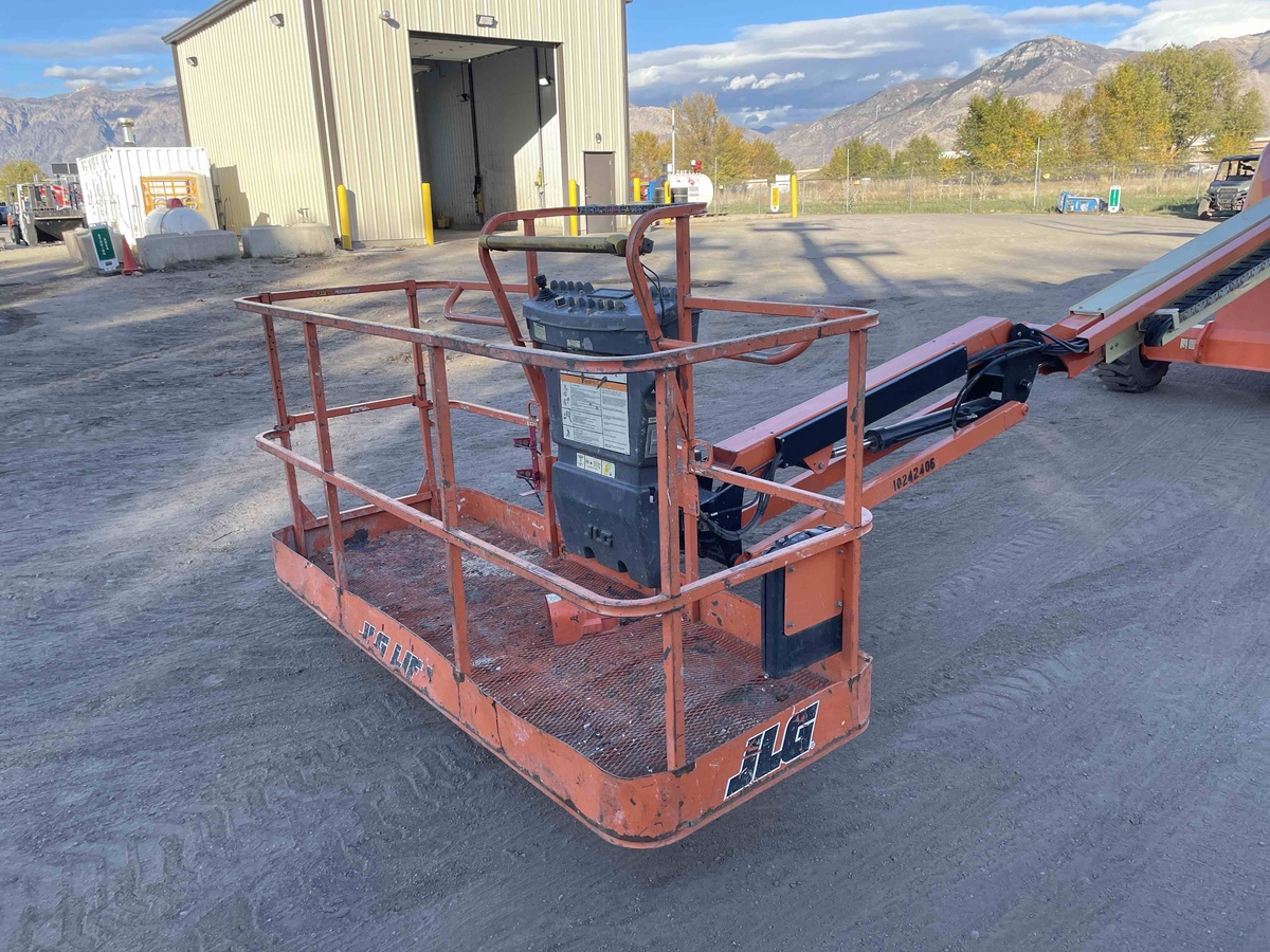 2018 JLG 460SJ-8