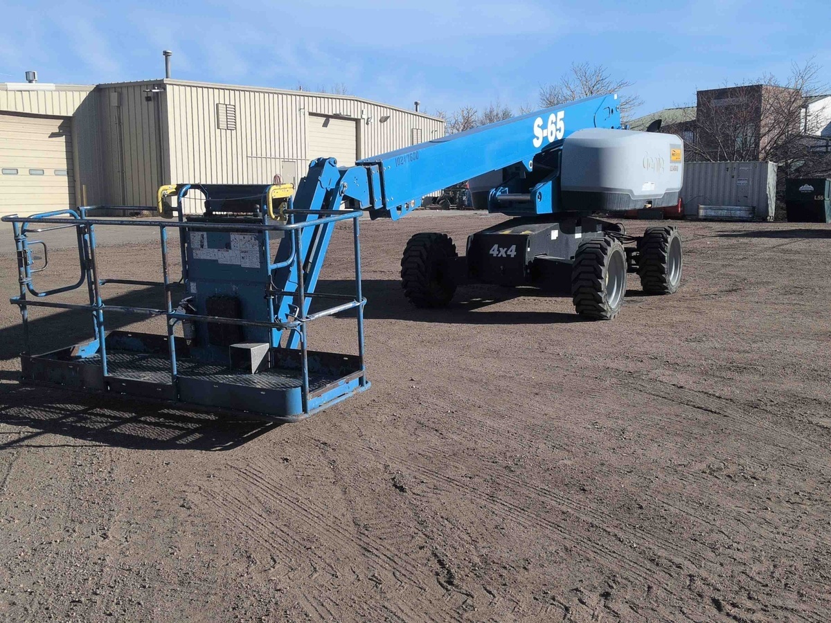 2018 Genie S-65