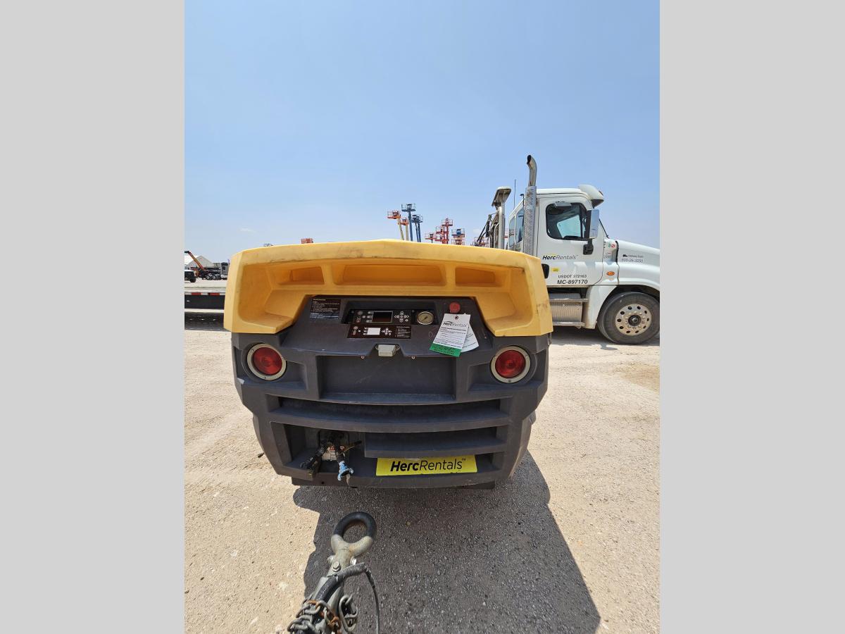 2017 Atlas Copco XAS 400