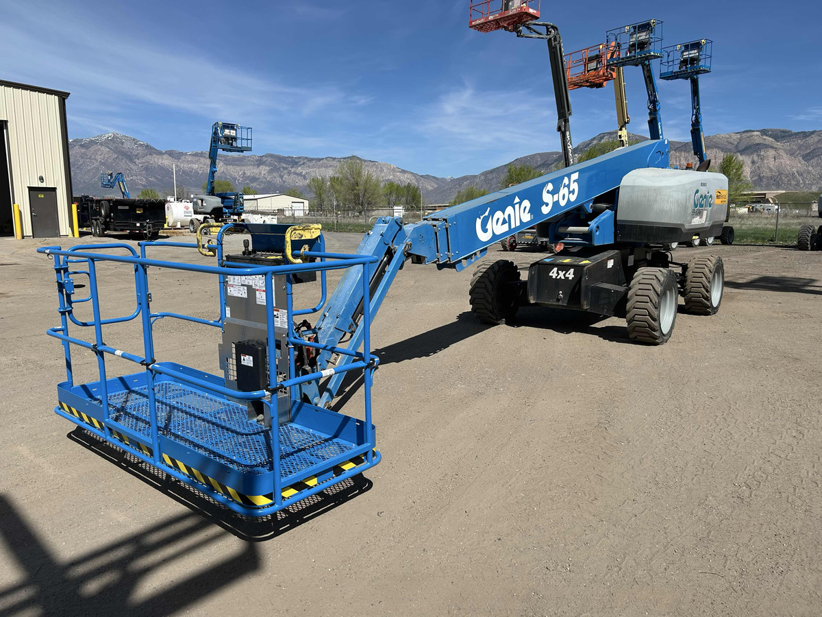 2018 Genie S-65