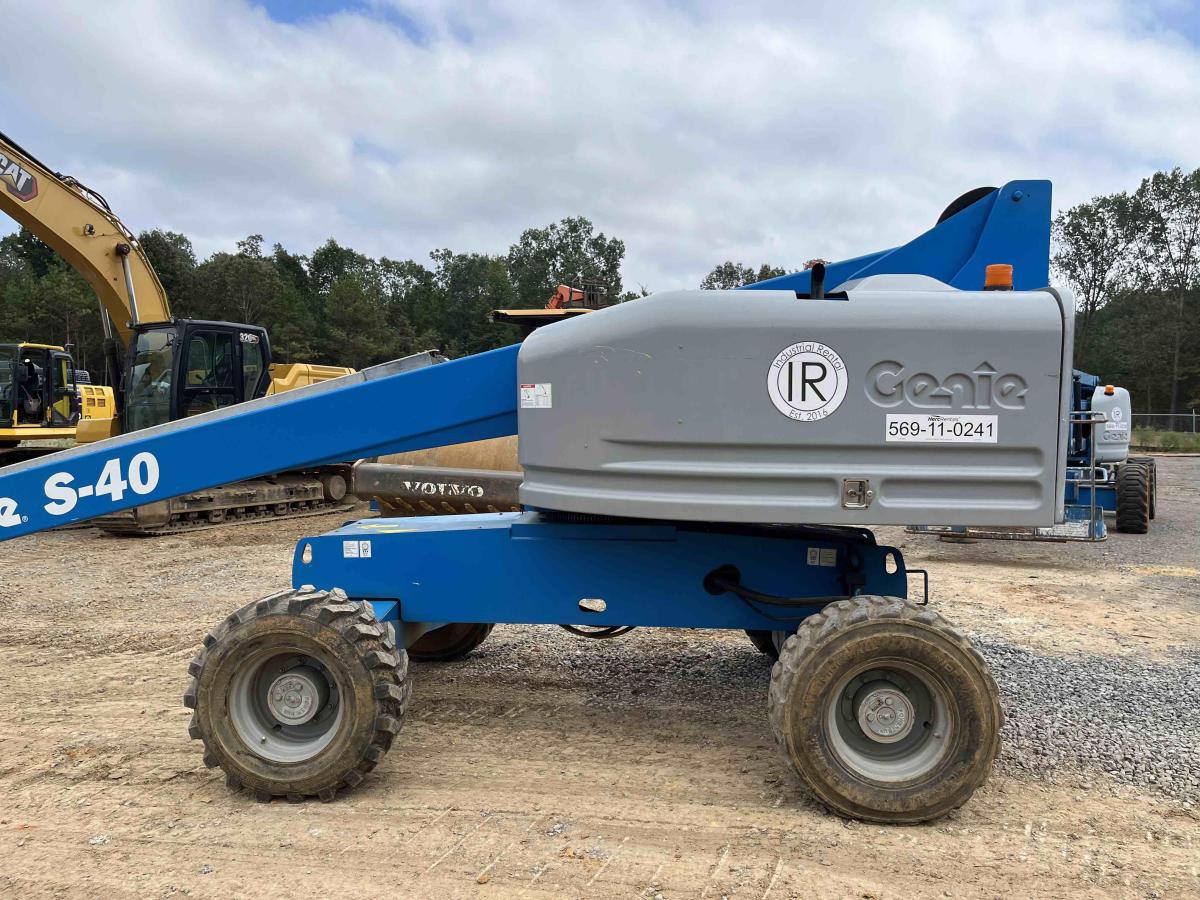 2013 Genie S-40