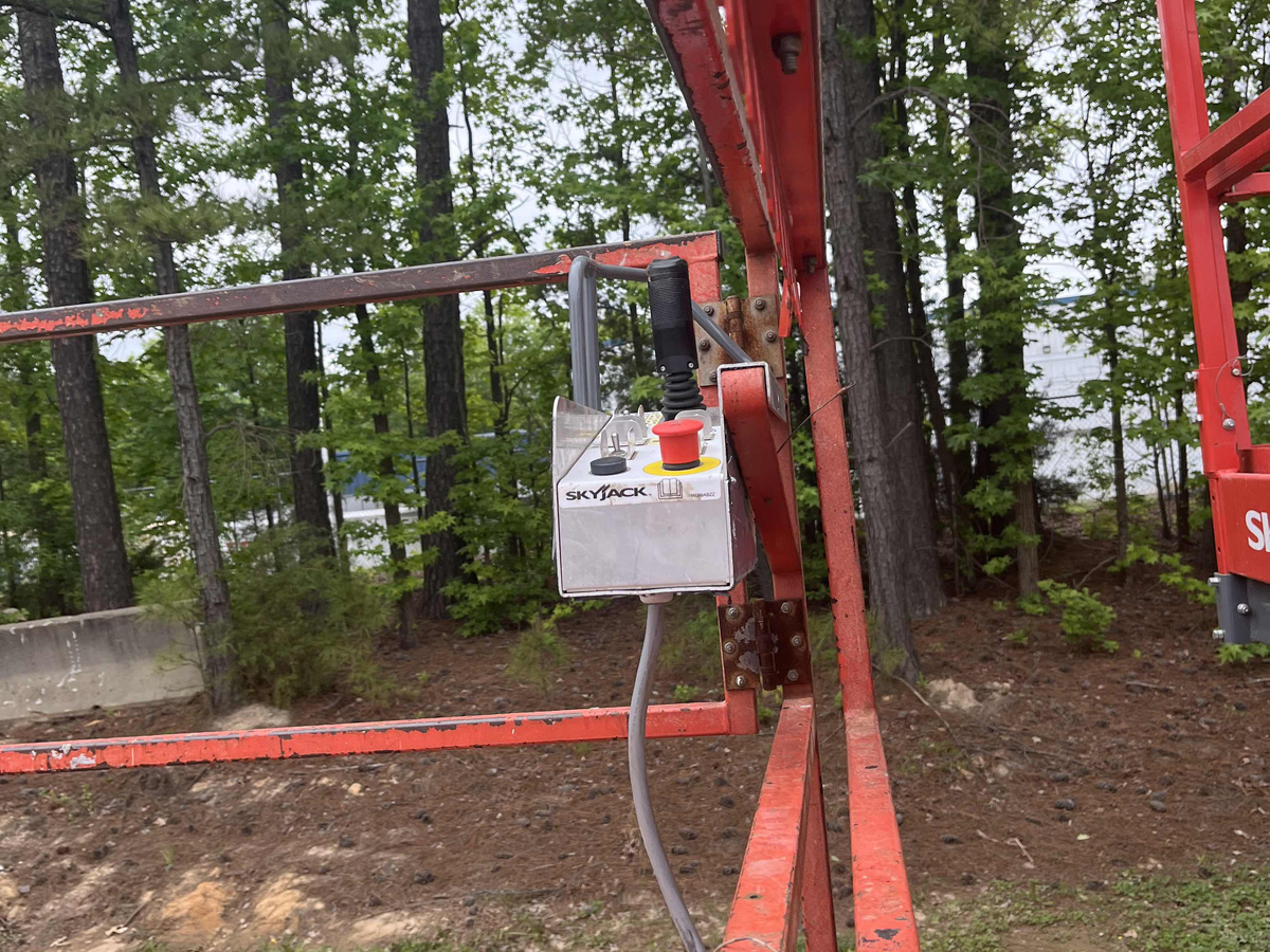 2019 Skyjack SJ-6826RT-7