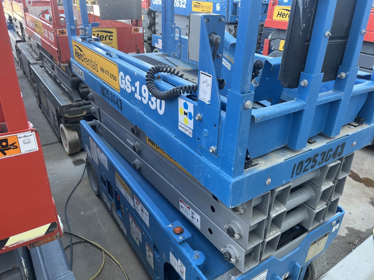 2018 Genie GS-1930-4