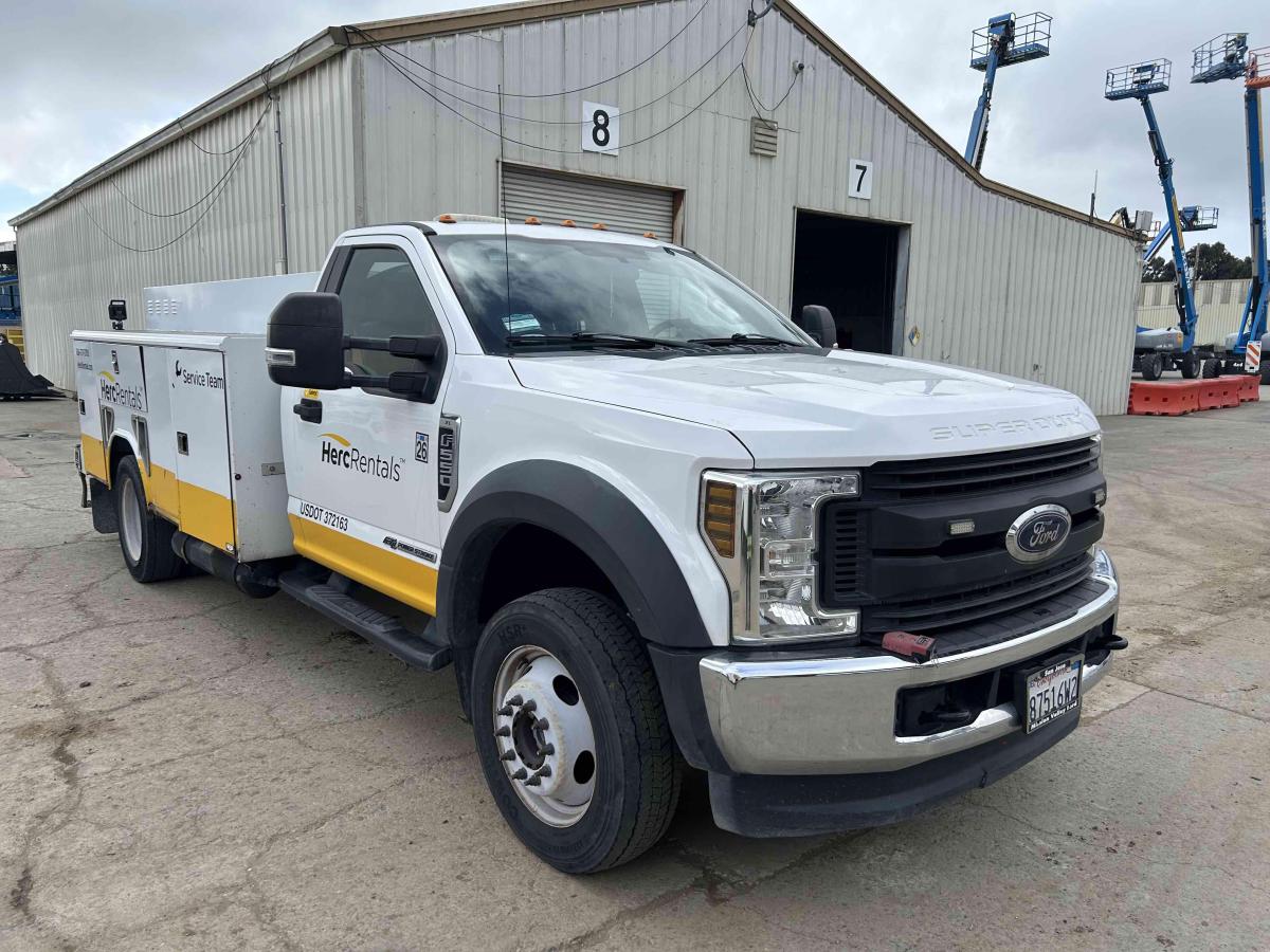 2019 Ford F550-1