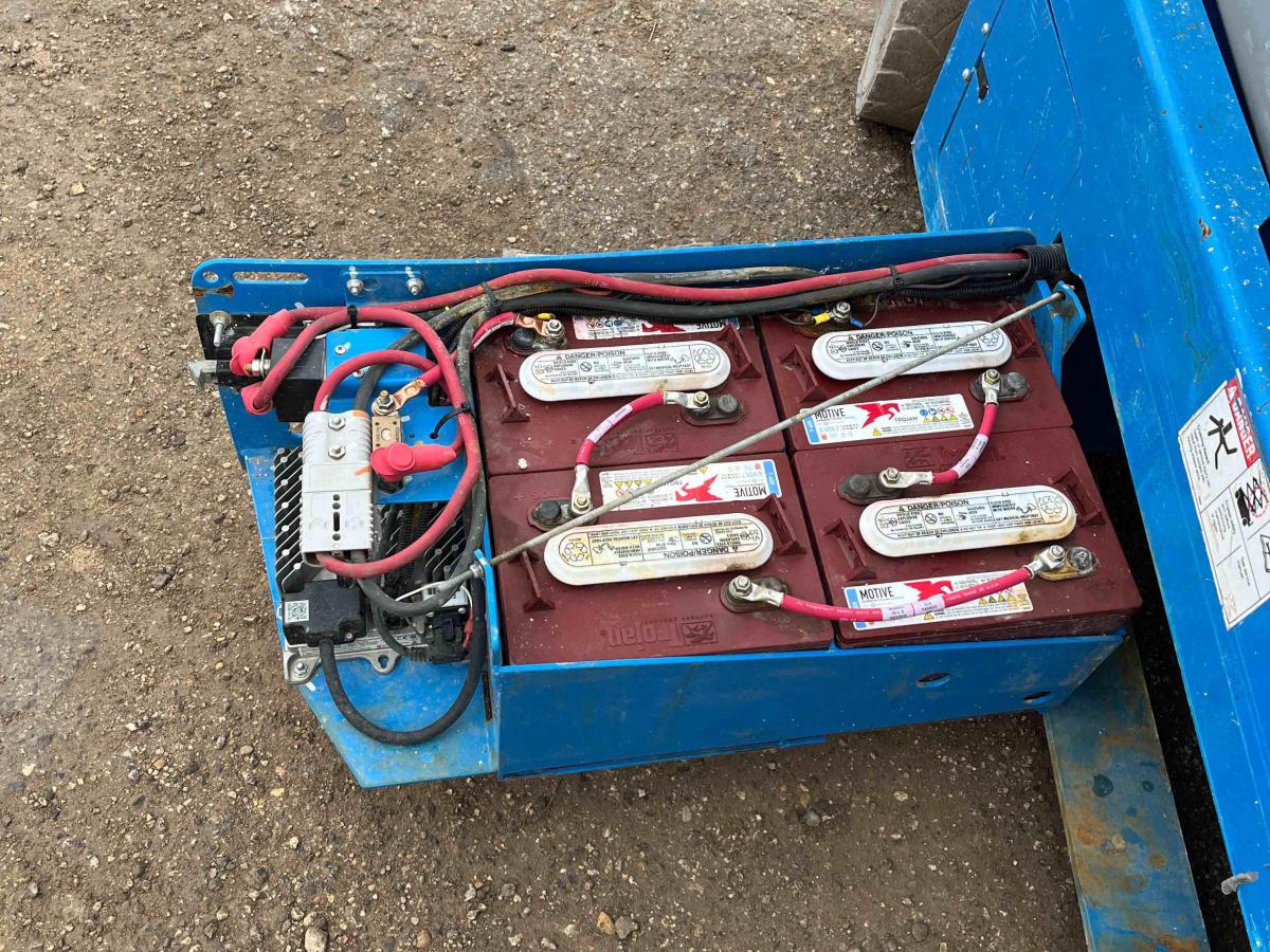 2017 Genie GS-3232-6