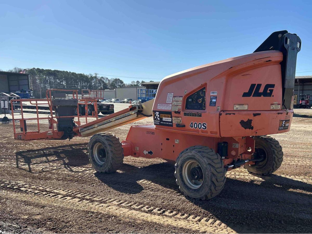 2016 JLG 400S