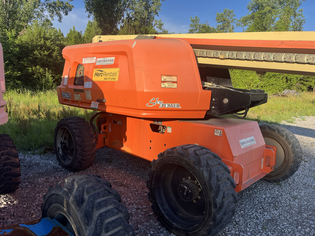 2018 JLG 660SJ