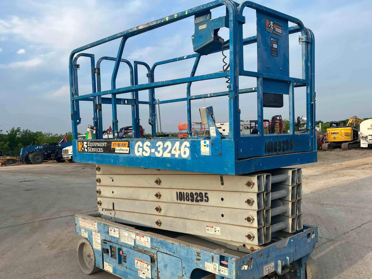 2016 Genie GS-3246-2