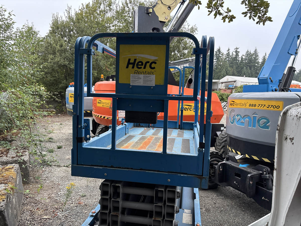 2018 Genie GS-3246-4