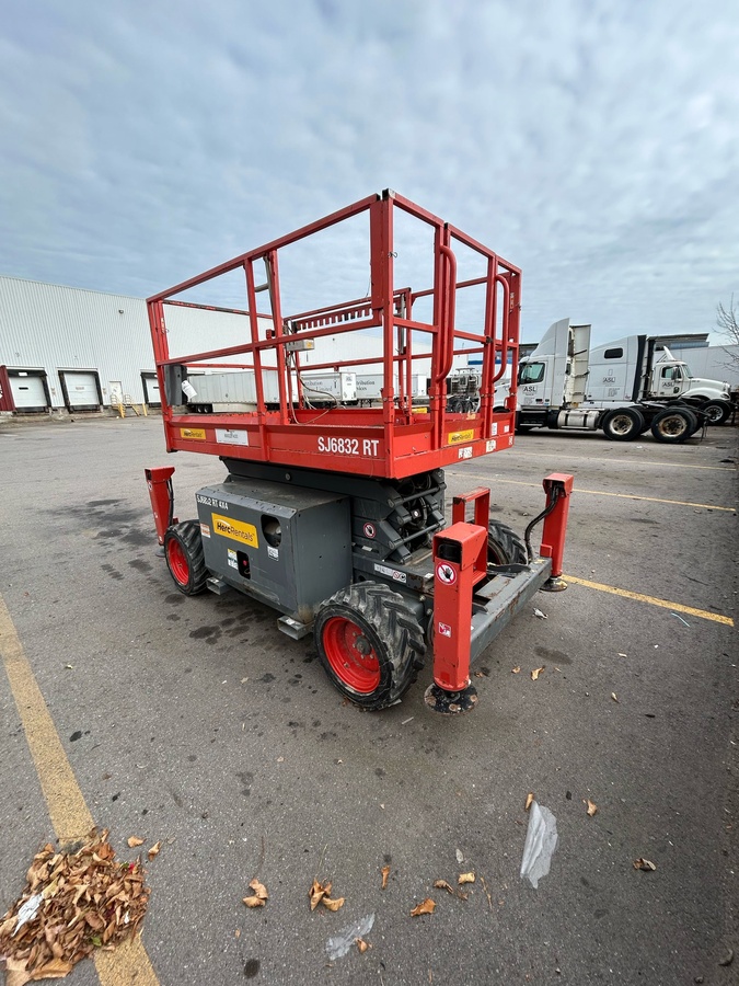 2018 Skyjack SJ-6832RT