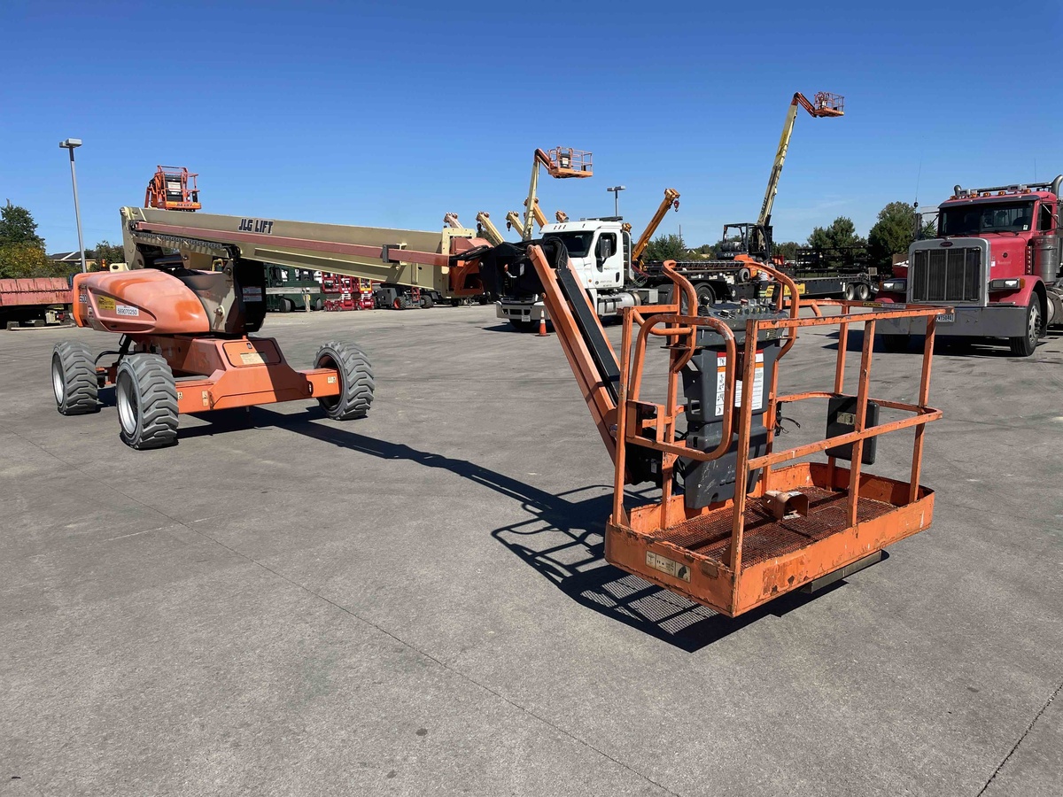 2013 JLG E600JP-2