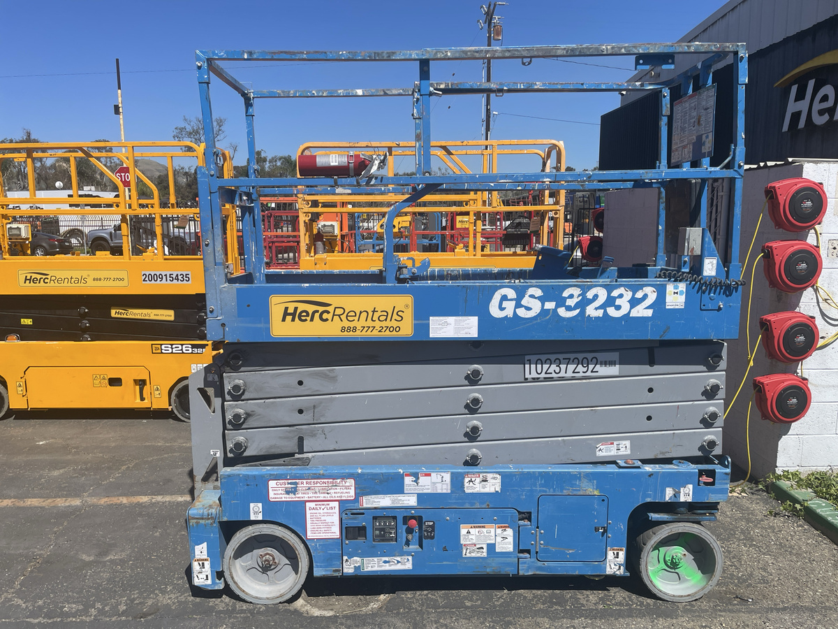 2018 Genie GS-3232-6