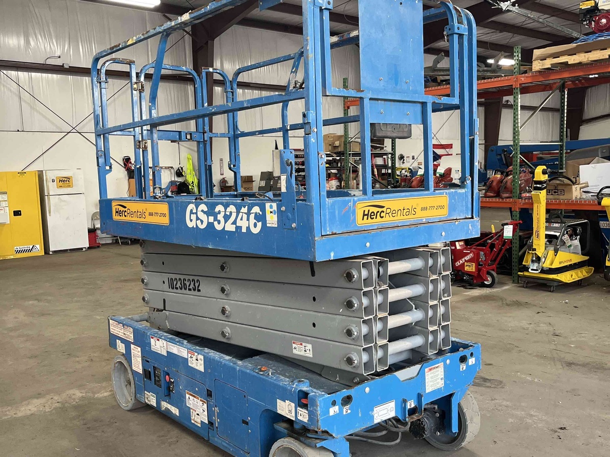 2018 Genie GS-3246-3