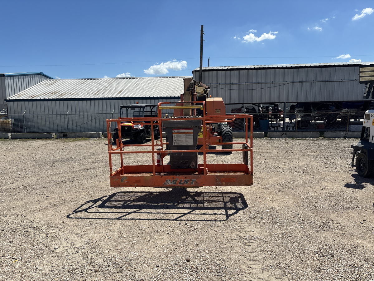2018 JLG 800AJ-5
